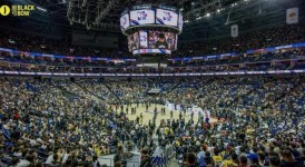 雄鹿队字母哥续约：阵容深度调整与NBA长期战略考量